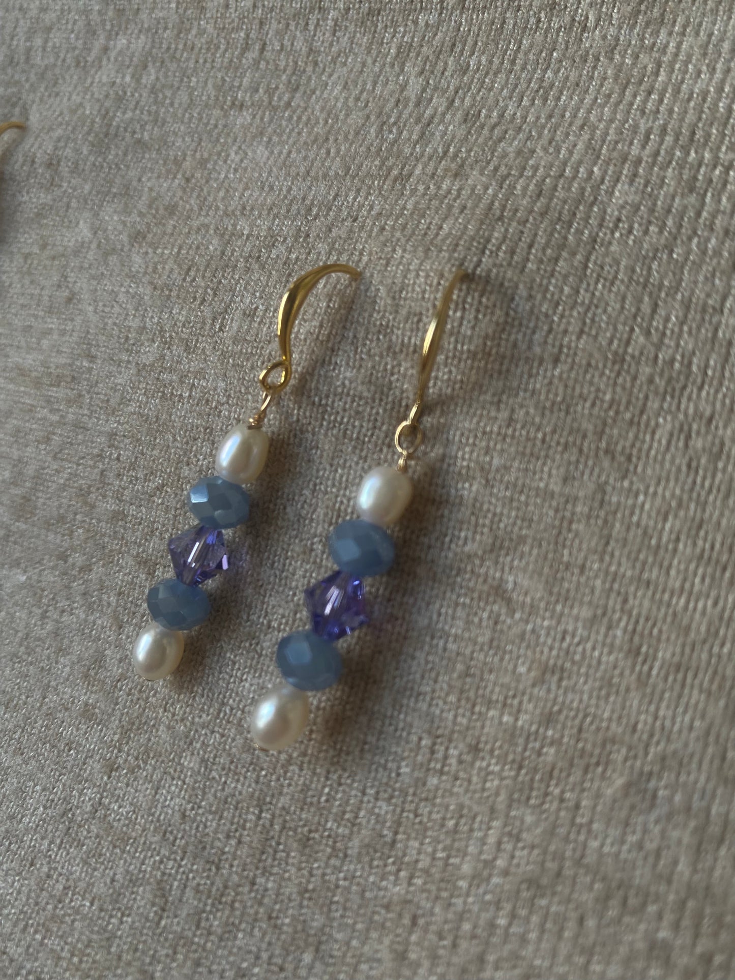 Ohrhänger lila blau Süßwasserperlen