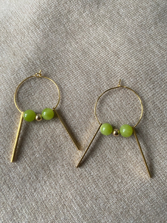 #grn Creolen mit apfelgrünen Perlen aus Jade